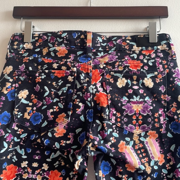 Floral Levi’s Demi Curve Modern Rise Skinny Size 26 - Picture 5 of 7